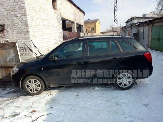 В Днепре на Слобожанском проспекте избили мужчину и угнали его автомобиль Skoda