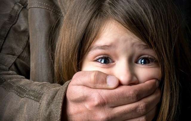 В Каменском отец изнасиловал свою 13-летнюю дочь