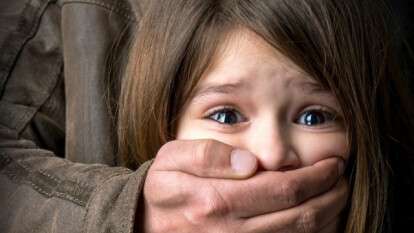 В Каменском отец изнасиловал свою 13-летнюю дочь