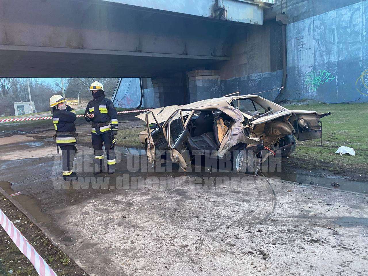 Под Южным мостом в Днепре случилось серьезное ДТП. Новости Днепра