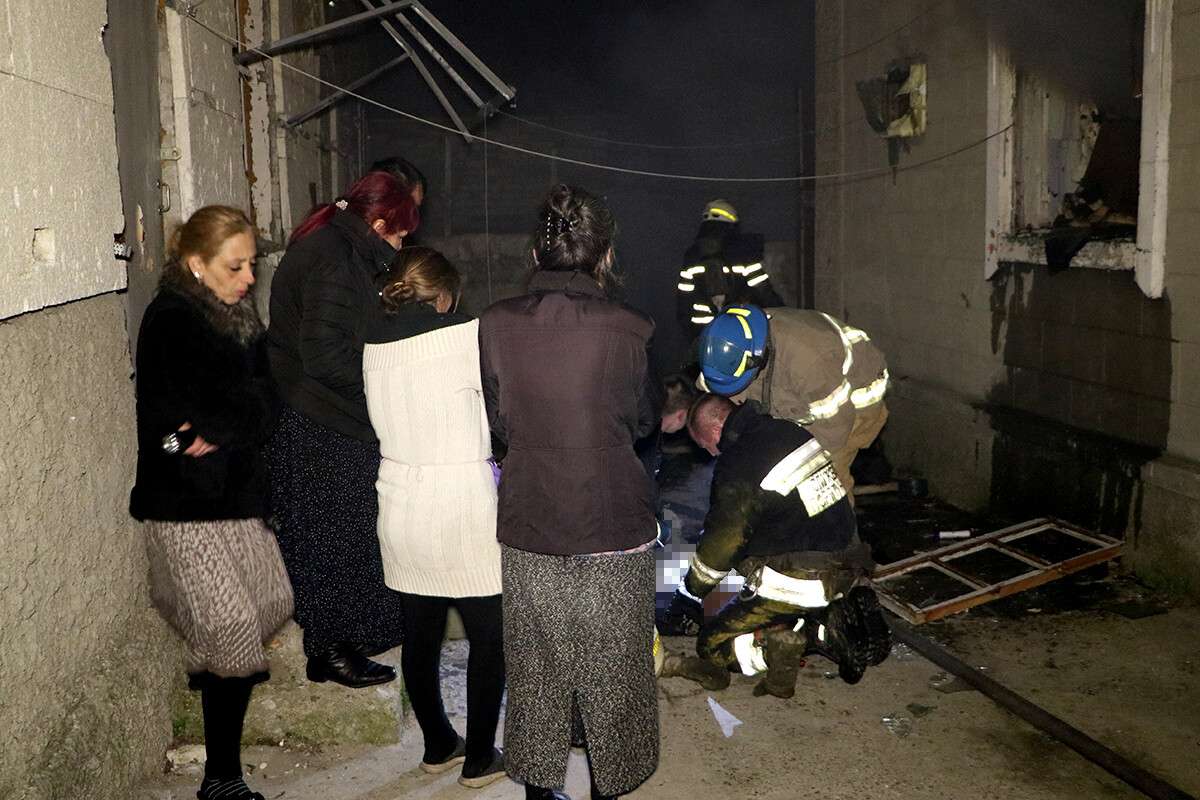 В Днепре на улице Лизы Чайкиной во время пожара погибли двое мужчин. Новости Днепра