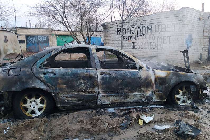 В Вольногорске сгорел автомобиль Mercedes-Benz. Новости Днепра 