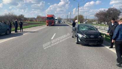 На выезде из Днепра Peugeot сбил двух детей