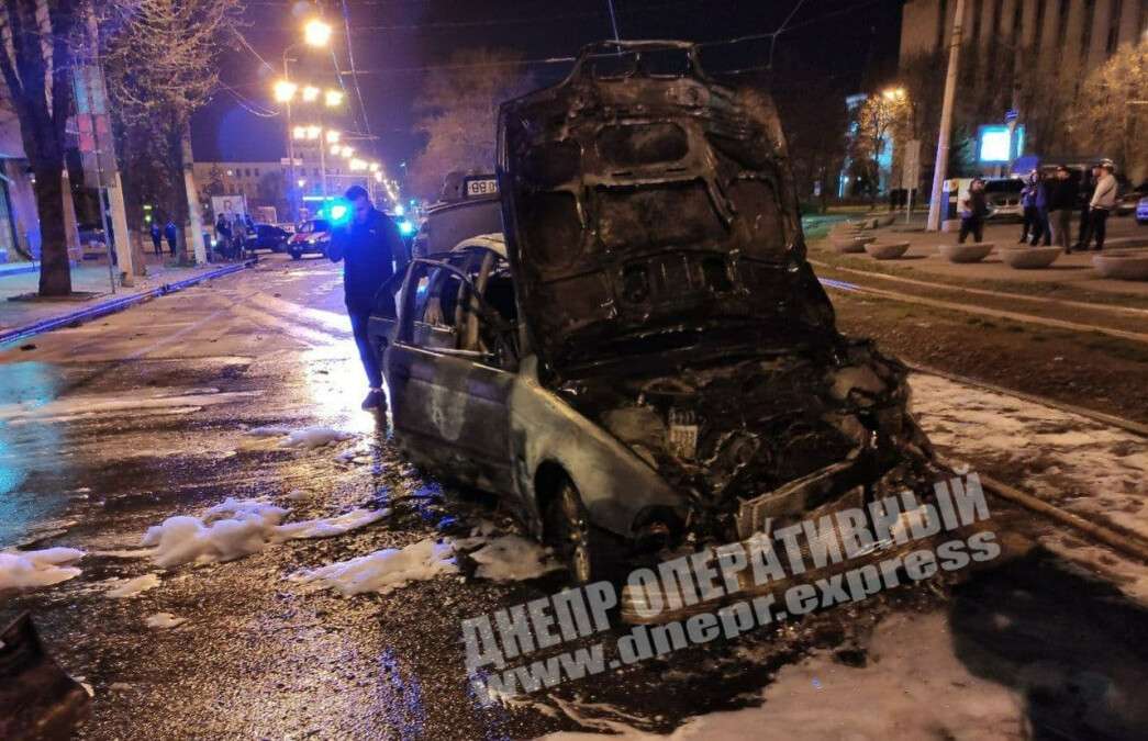 ДТП на Яворницкого сгорело авто3