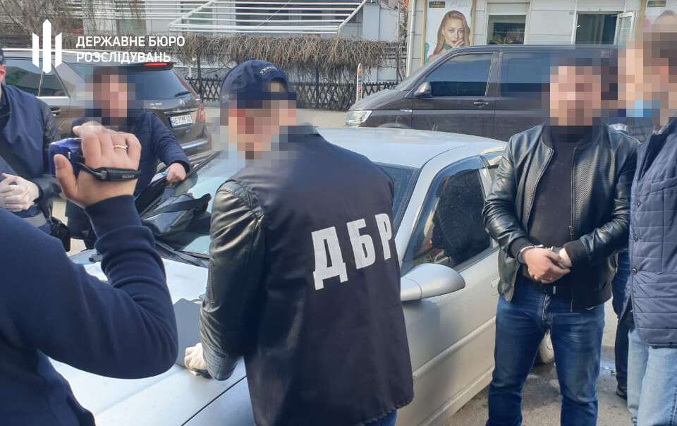 В Павлограде полицейские заставляли наркомана готовить амфетамин