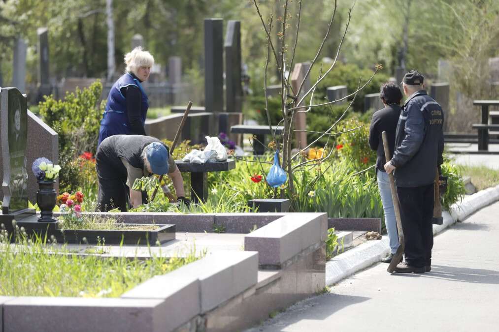 уборка на кладбищах Днепр