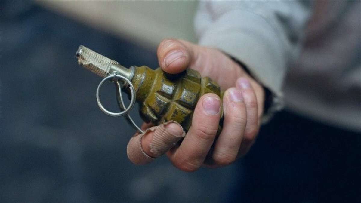 В Синельниковском районе мужчина взорвал гранату