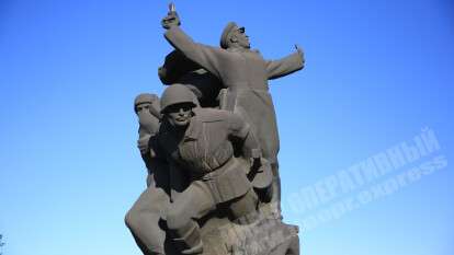 Возложение цветов