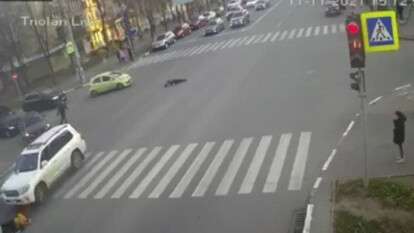 Внедорожник сбил детей