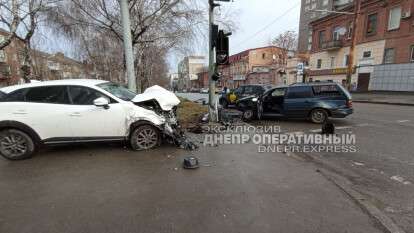 ДТП на перекрестке