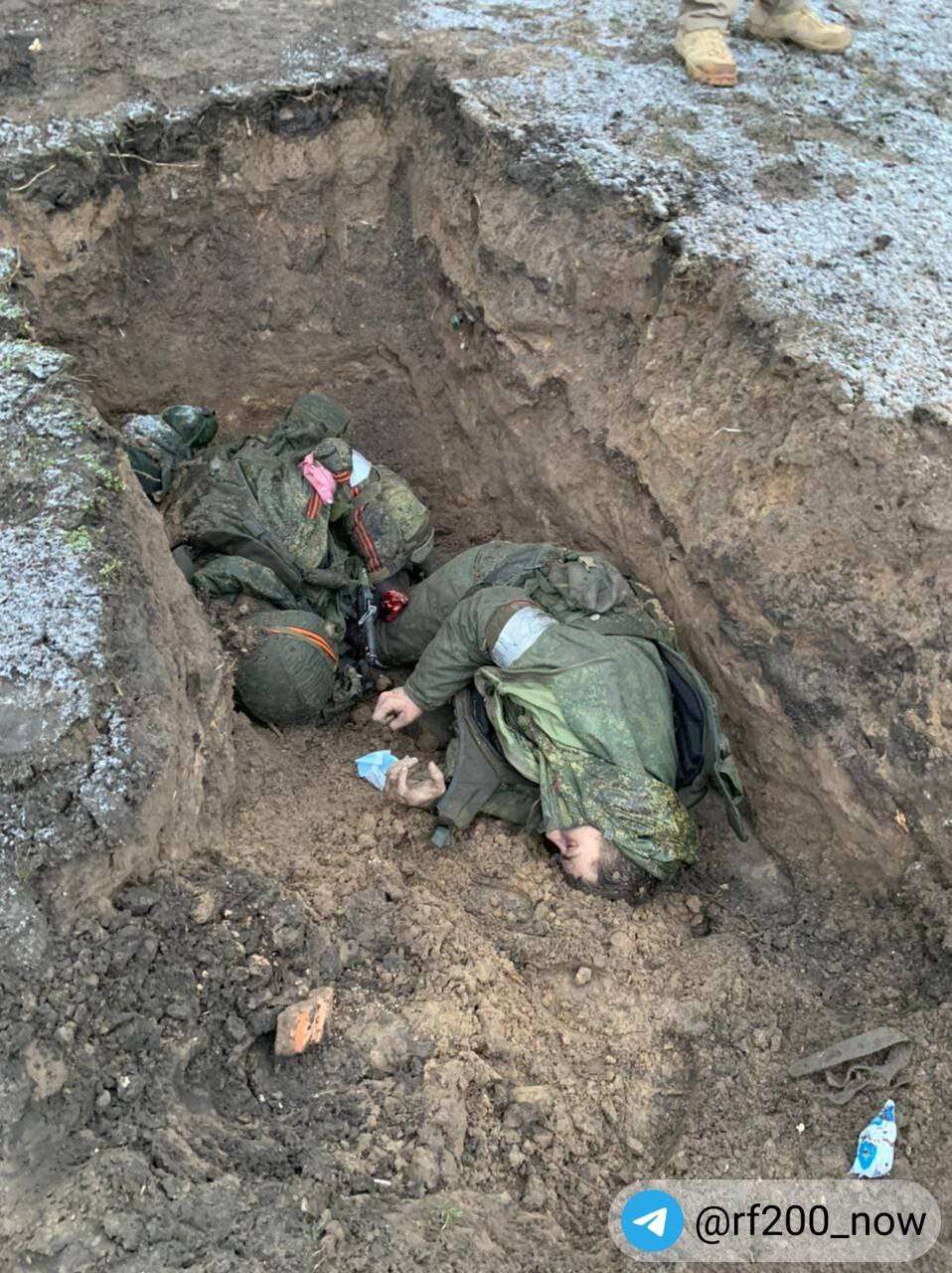Погибшие российские военные в Гостомеле Киевской области (6)