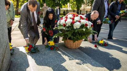 цветы в День памяти