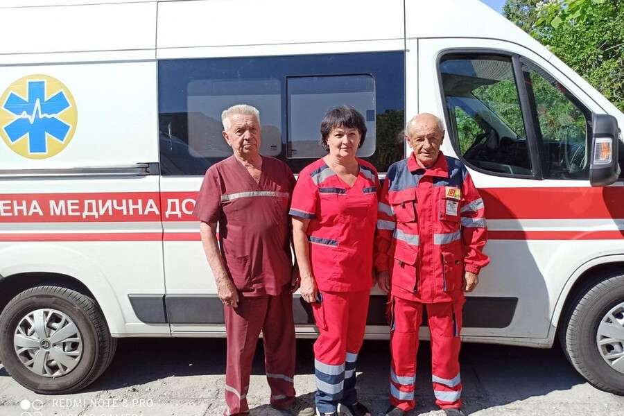команда спасателей скорой помощи