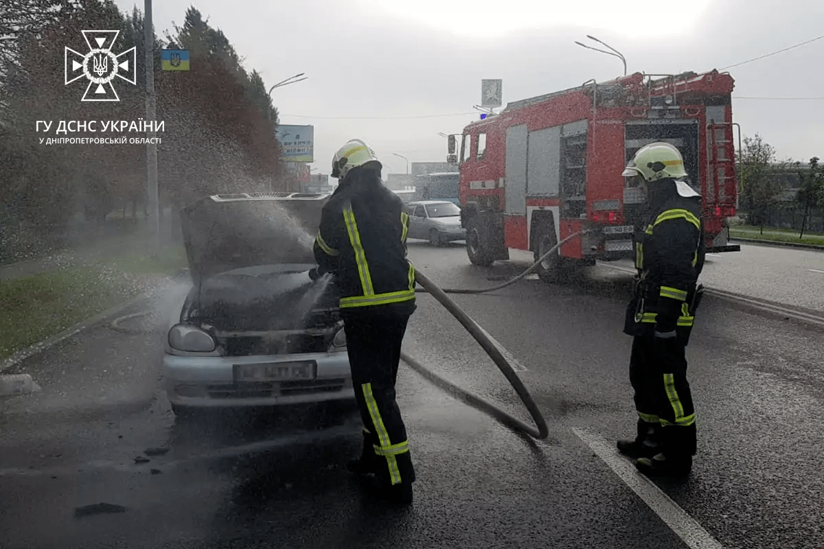 Машина горела в Павлограде