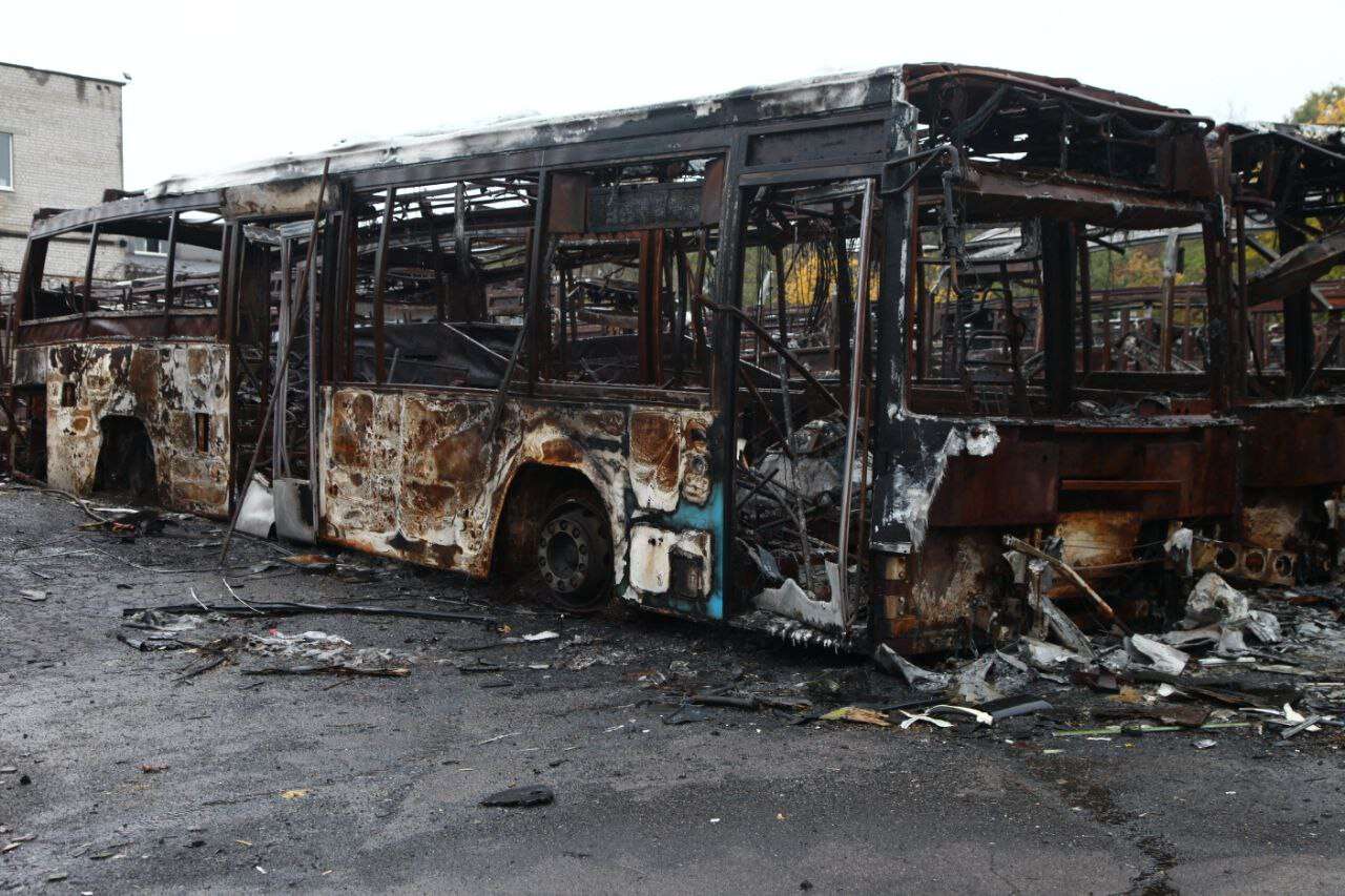 сгоревший автобус
