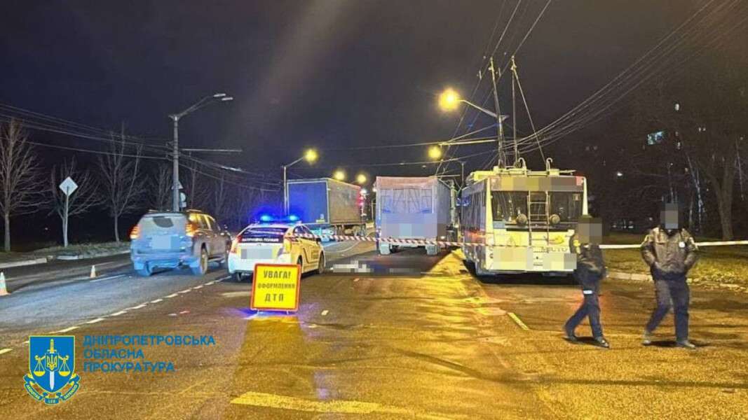 У Кривому Розі водій вантажівки збив матір із дитиною: рішення суду ...