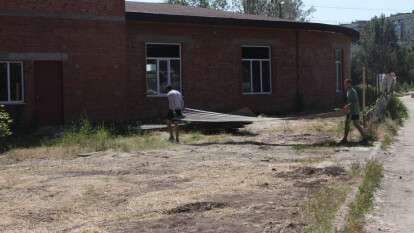 здание на косе на победе