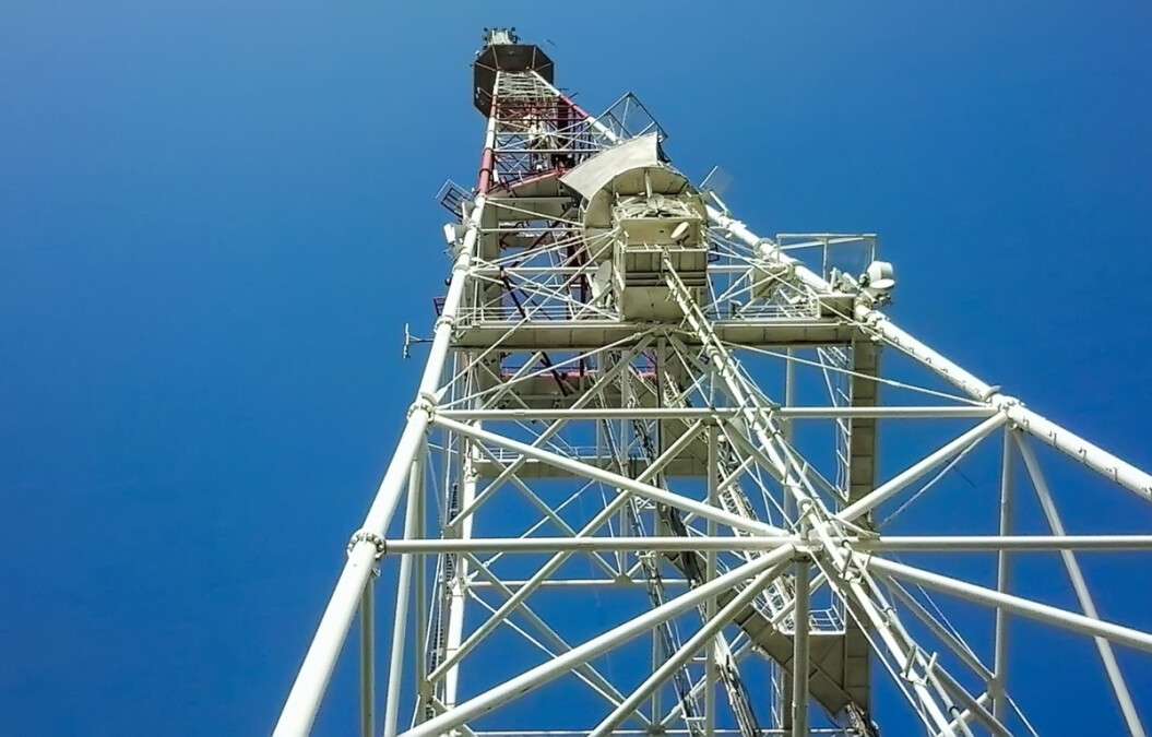 Вежа мобільного зв'язку