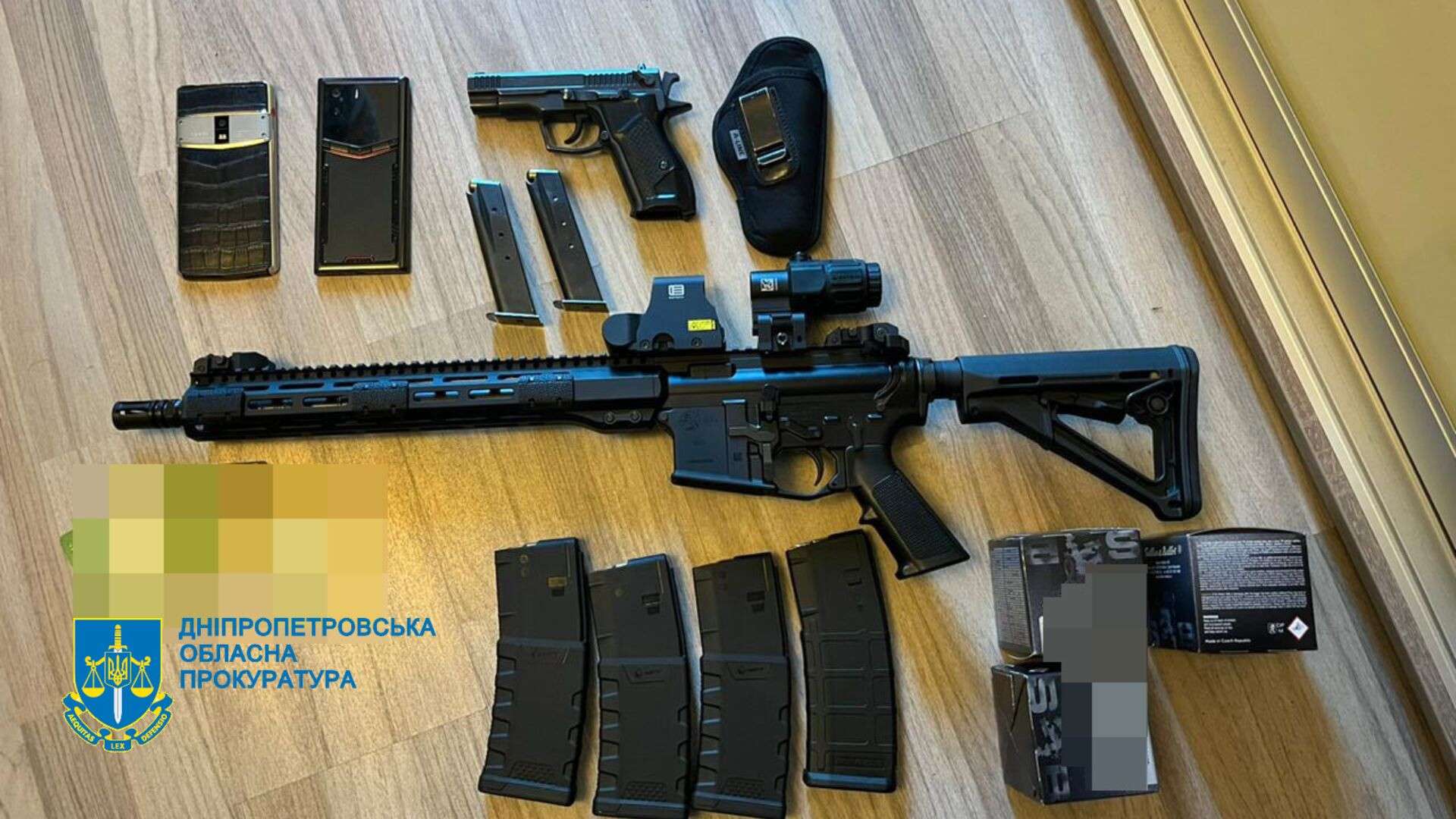 Обшуки у підозрюваних