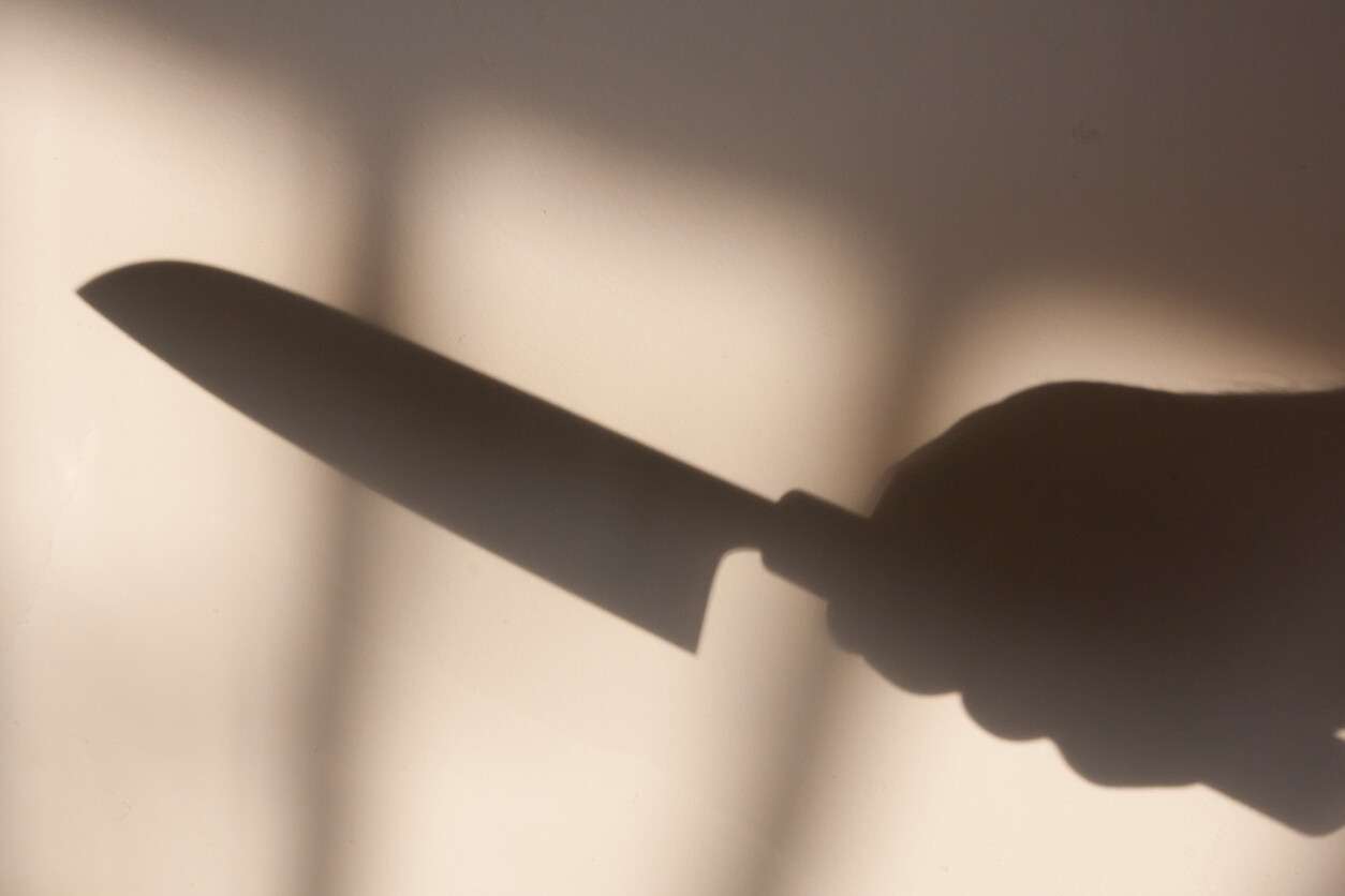 Під Дніпром чоловік ледь не вбив свого батька під час сварки
У селі Сурсько-Литовське Дніпровського району сімейна сварка завершилася криваво — син поранив ножем свого батька. Про це повідомляє “Дніпро Оперативний”. …