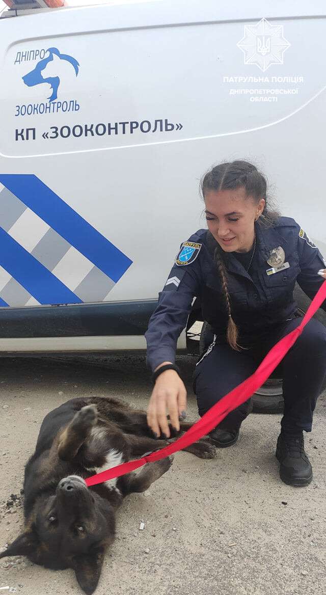 Поліцейська з Дніпра