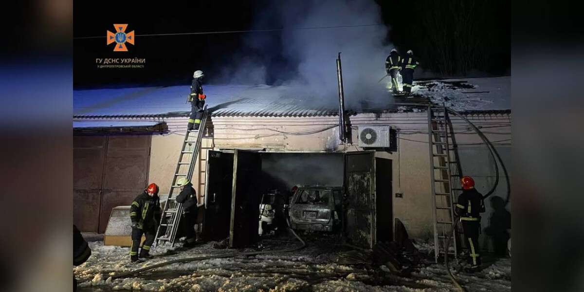 Пожежа в гаражі у Дніпрі