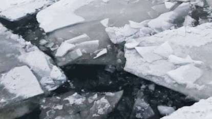 Подросток провалился под лед