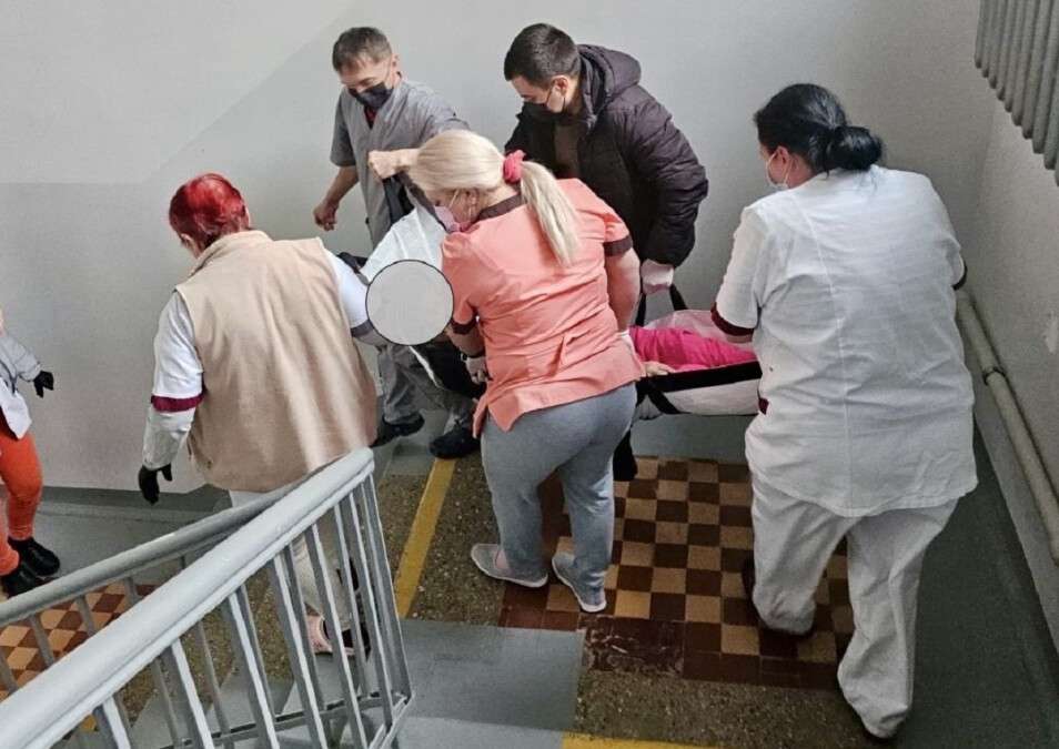 Евакуація з лікарні в Дніпрі