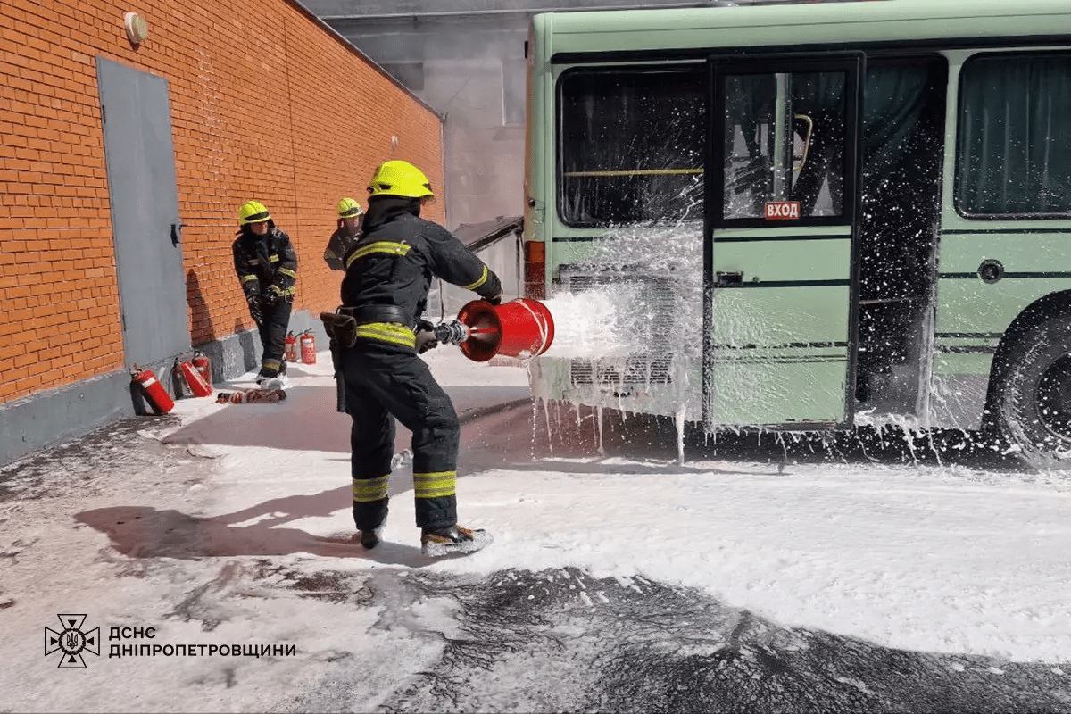 Загорелся автобус