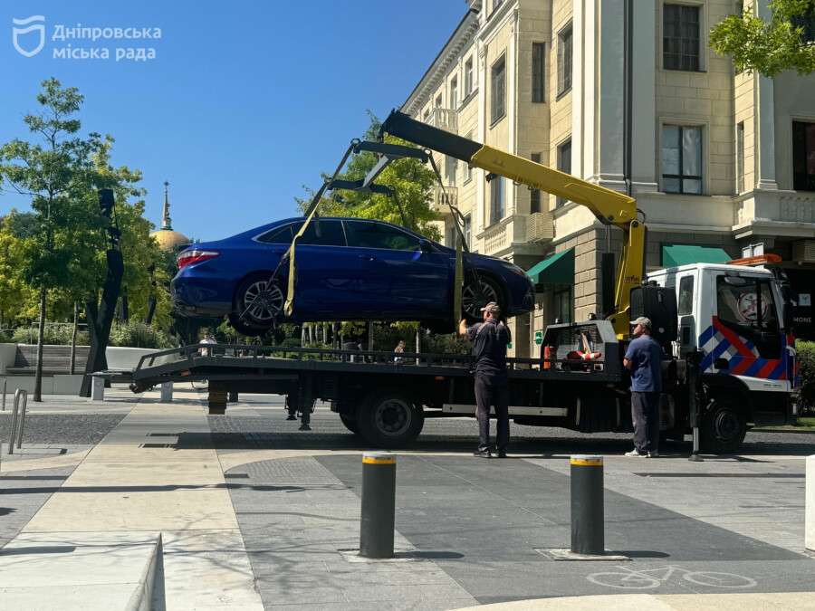 Неправильне паркування у Дніпрі