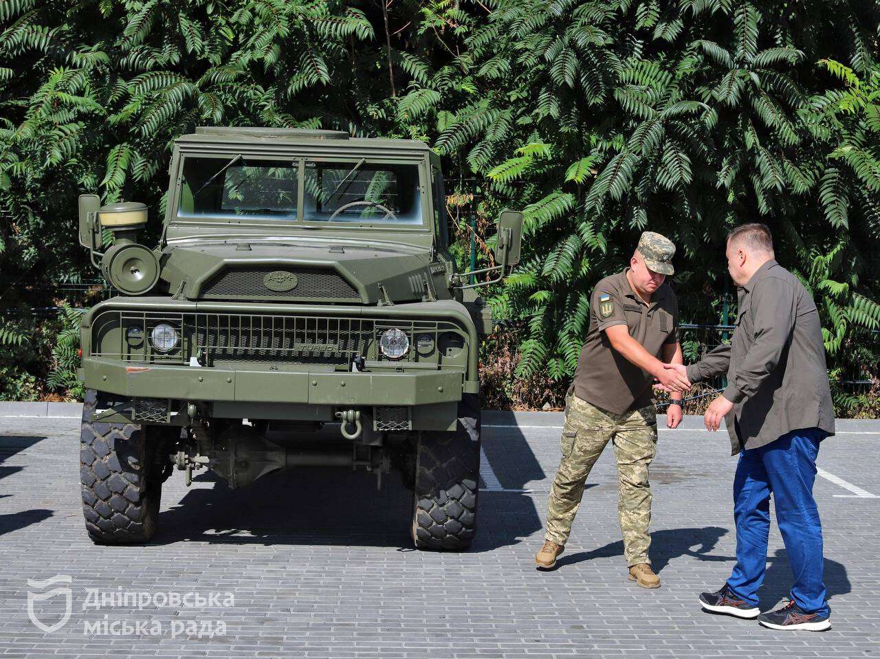 Вантажівки від Дніпра