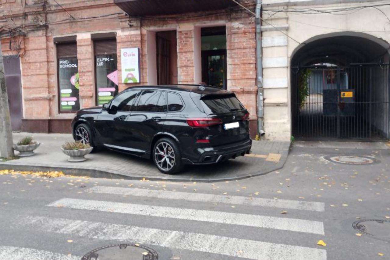 Топ-5 нарушителей парковки в Днепре