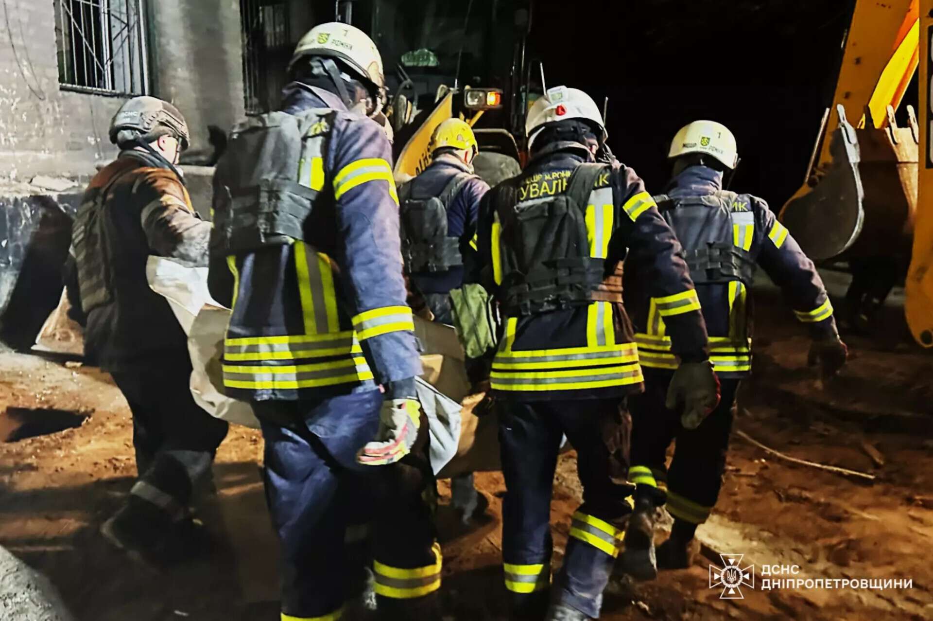 ДІстали з-під завалів жінку у Кривому Розі