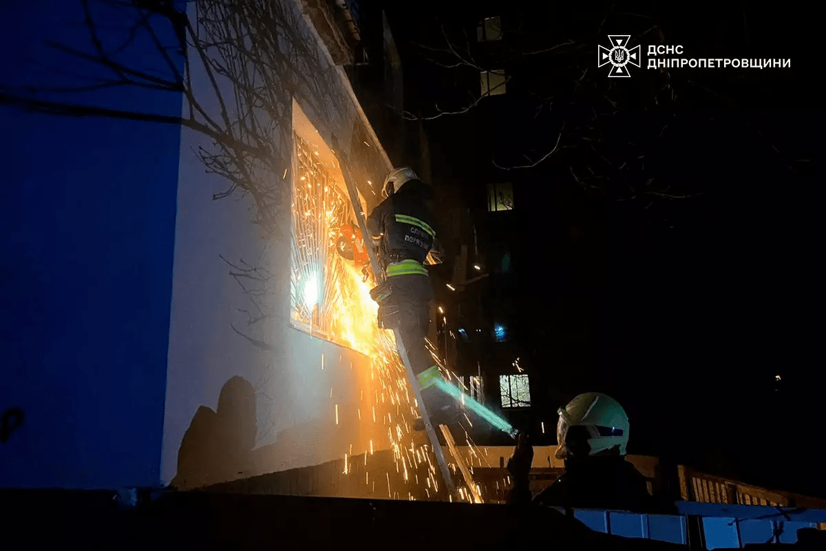 Пожар на Зеленой в Днепре