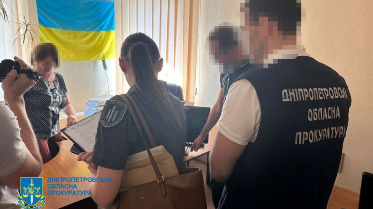 Судитимуть екс-помічницю судді