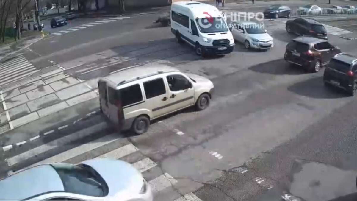 Момент ДТП на Богдана Хмельницкого