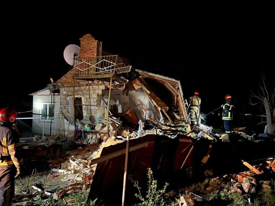 БпЛА влучив у будинок