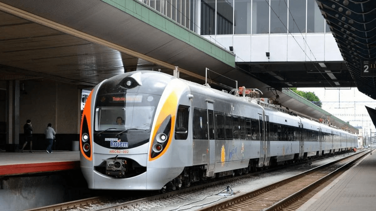 Поезд Киев - Днепр