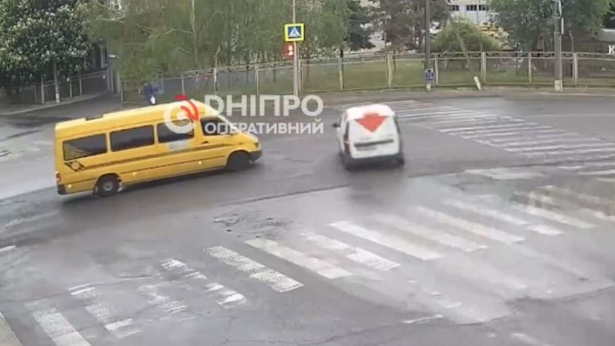 ДТП за участі авто "Нової пошти"