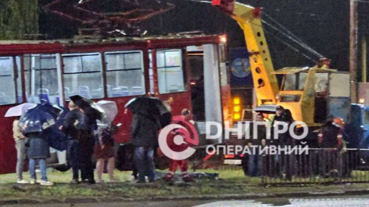 Трамвай насмерть сбил пешехода