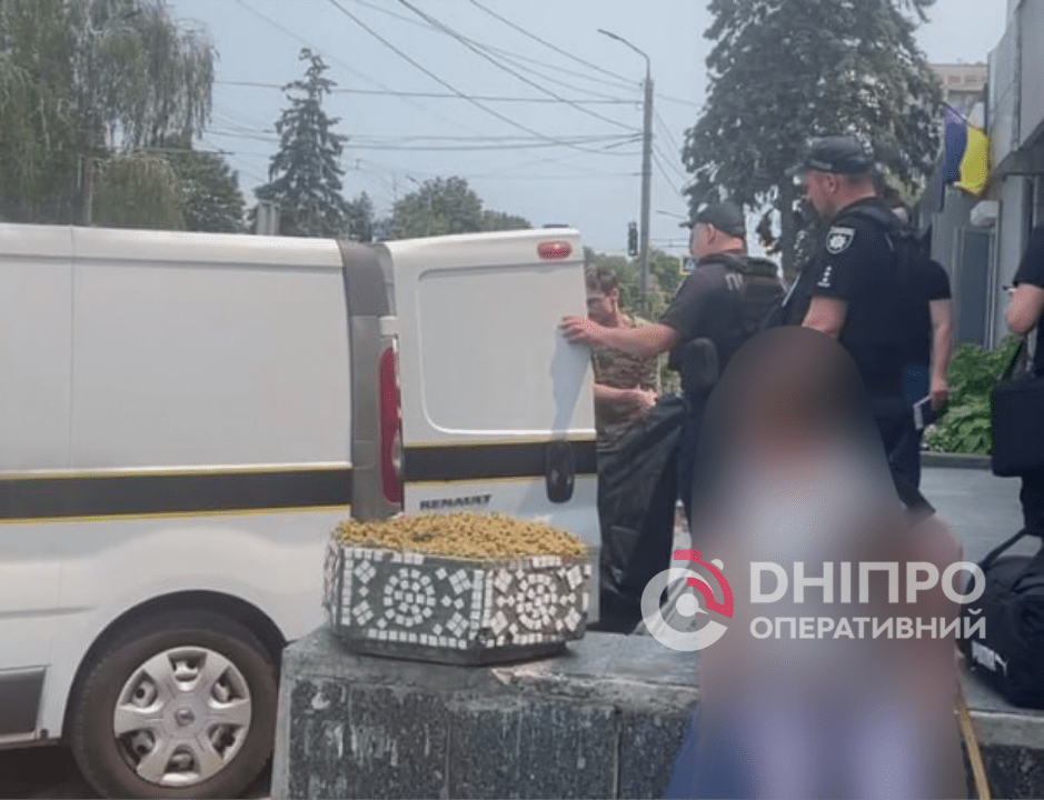 Выпал человек из общежития