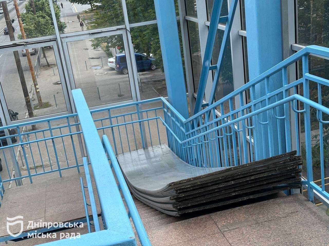 Ремонт надземного перехода на Слобожанском проспекте