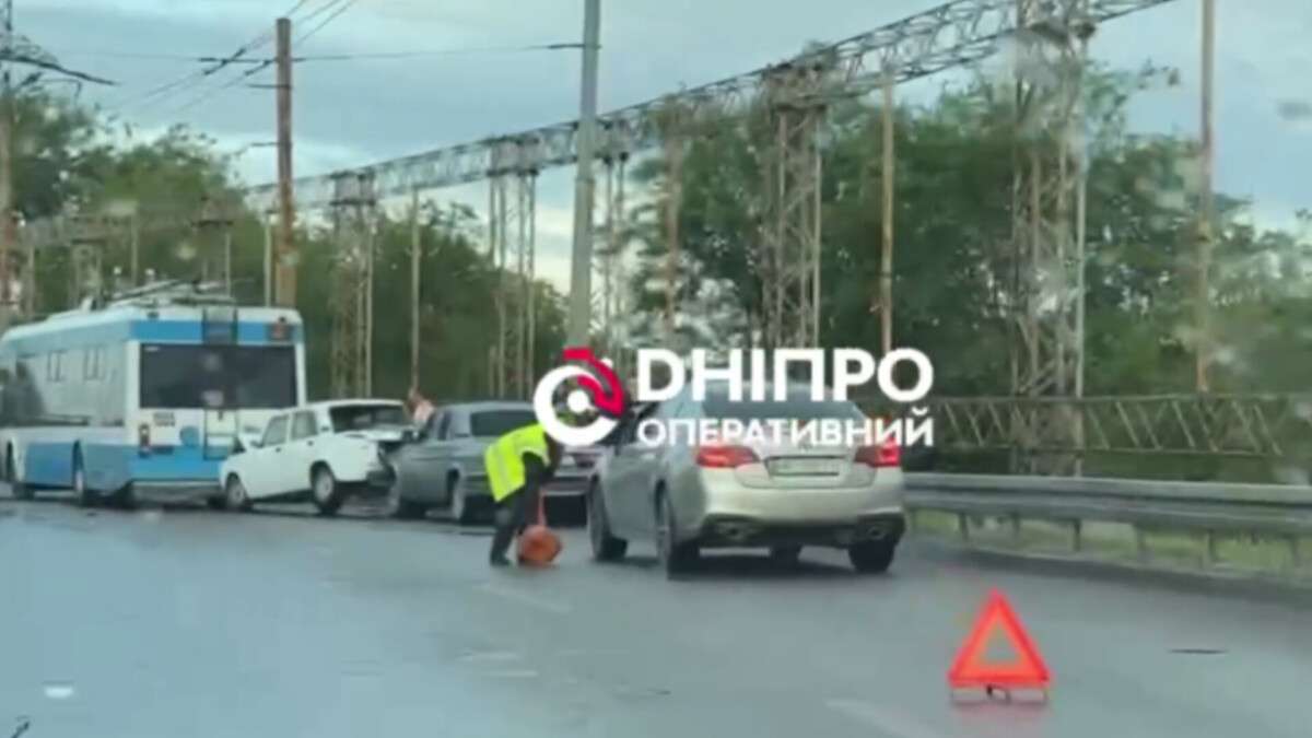 Массовое ДТП на Набережной Заводской