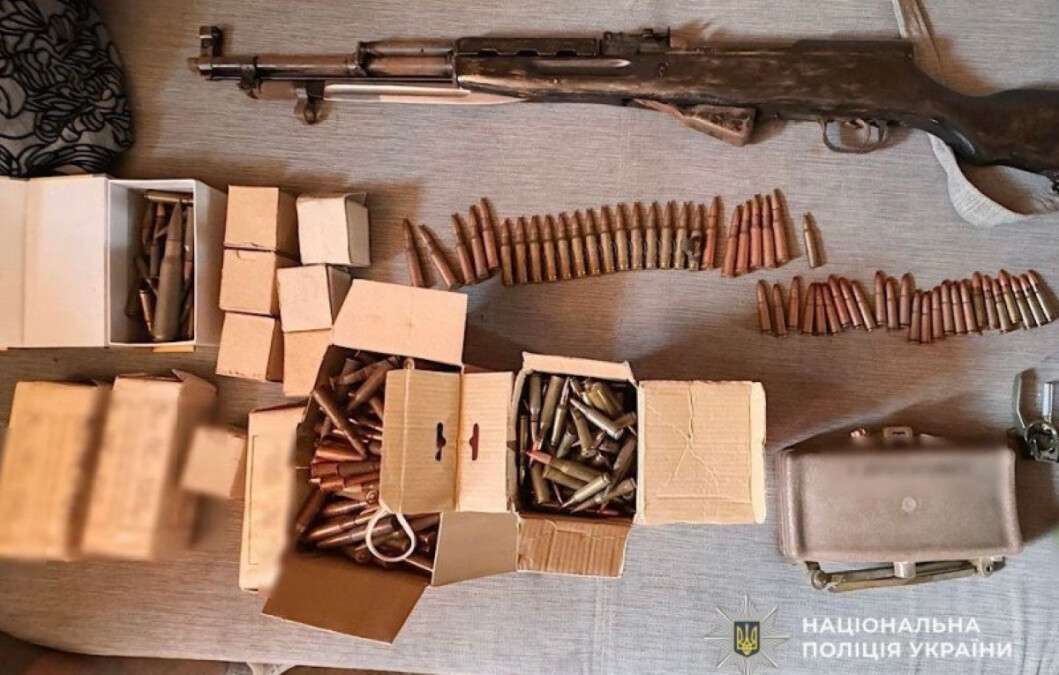 Арсенал зброї вдома