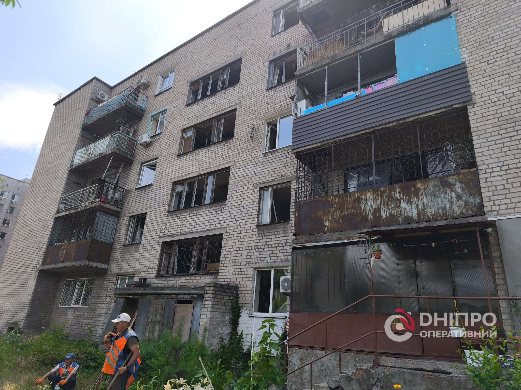 Куда обращаться за помощью после обстрелов