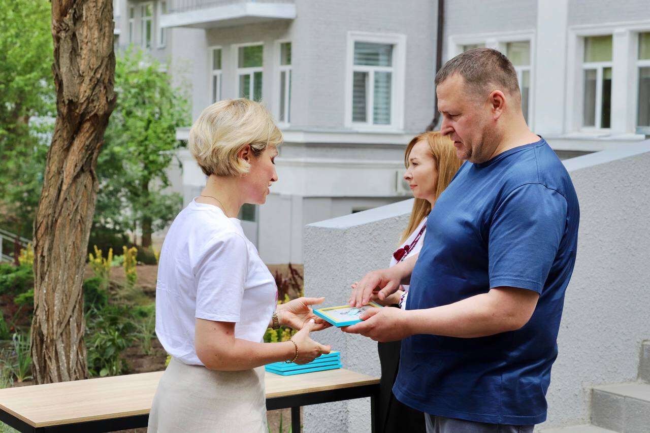 «ЯМаріуполь.Житло»: ще 30 родин отримали ключі від нових квартир