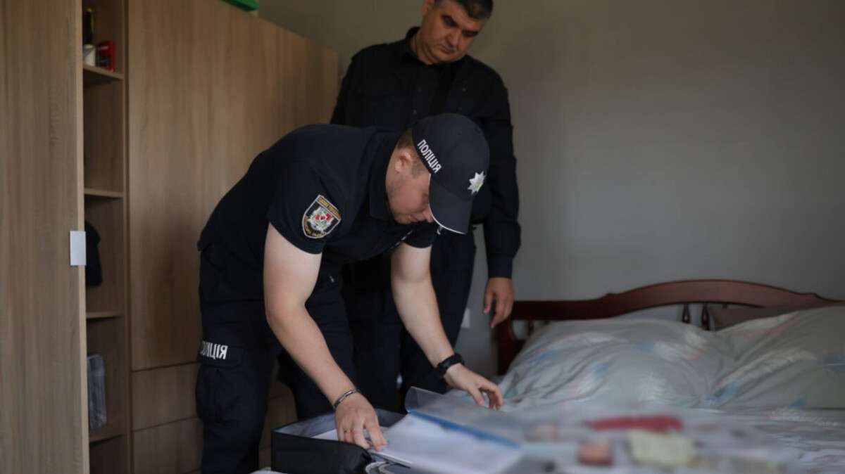 Підробляли документи та продавали по всій Україні - викрито масштабну схему