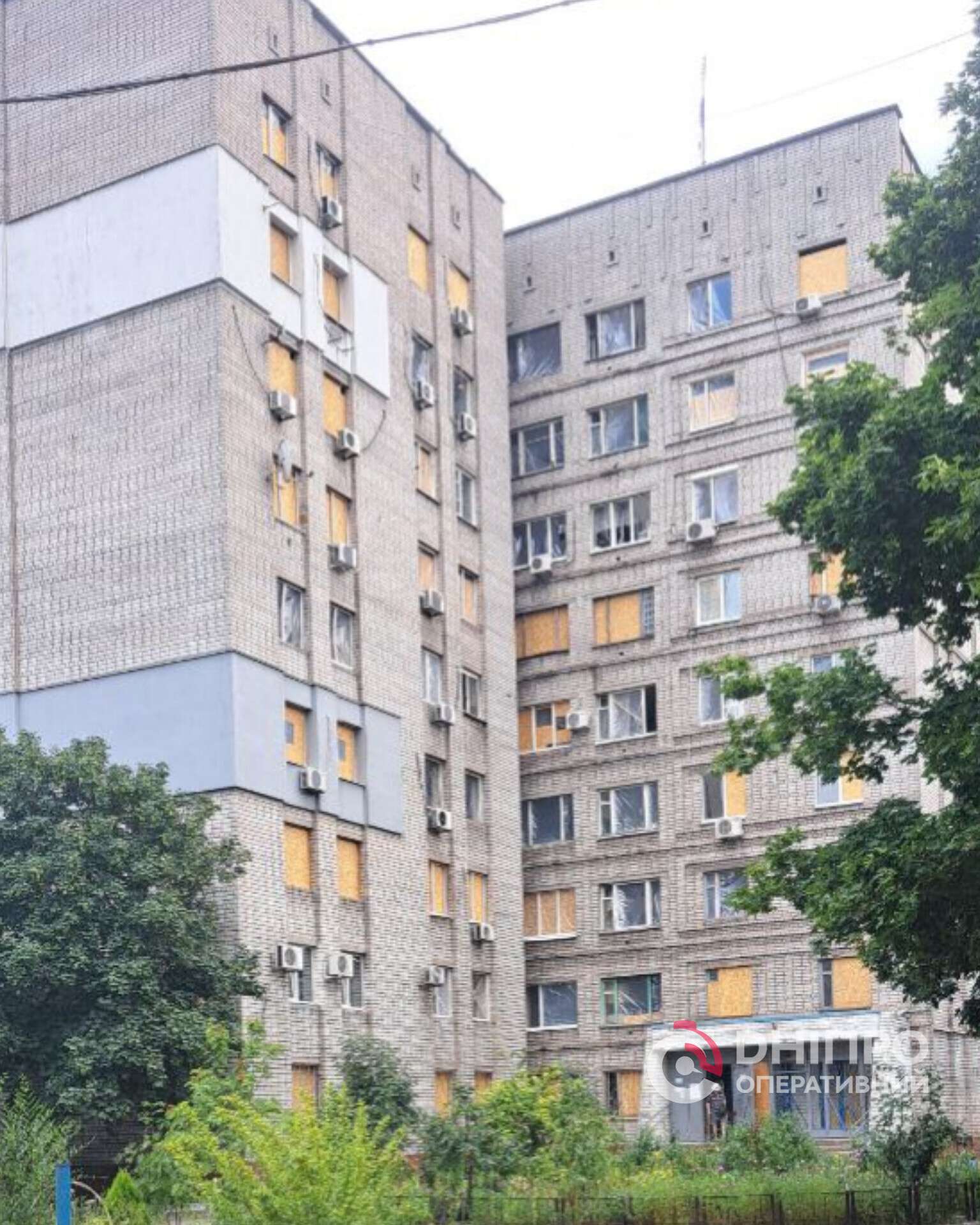 Відновлюють світло у двох гуртожитках, які найбільше постраждали від атаки 24 червня