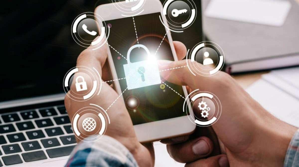 Захист від зламу соцмереж та месенджерів