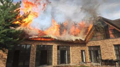 Новые подробности масштабного пожара на Василия Макуха